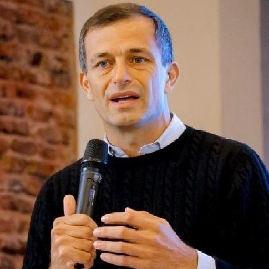 Eduardo “Bali” Bucca busca acelerar el beneficio de zona fría a usuarios de gas envasado (garrafas)