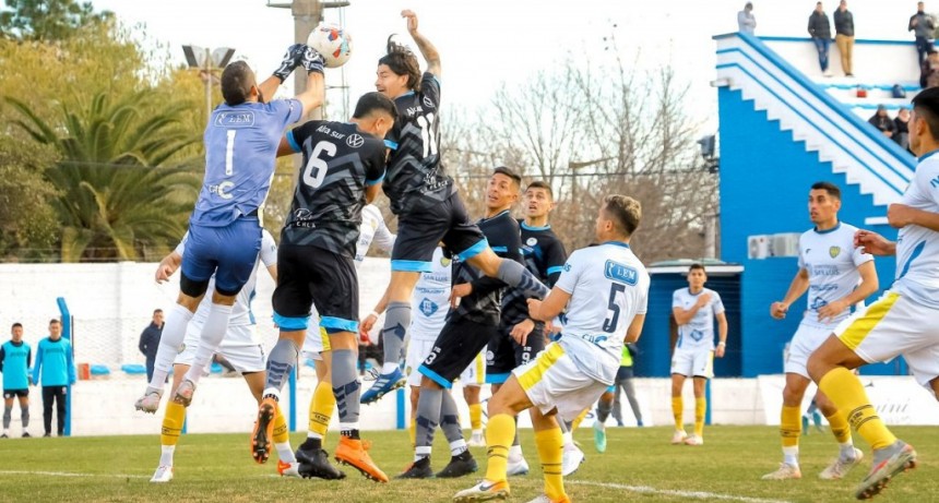 “El Cele” dio vuelta el partido y se quedó con tres puntos importantes