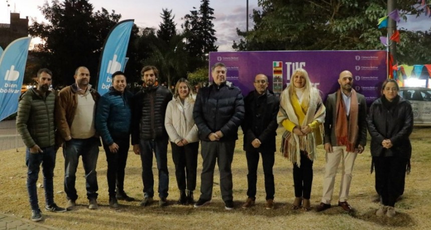 Comenzó  la Feria de las Colectividades Tus Raíces