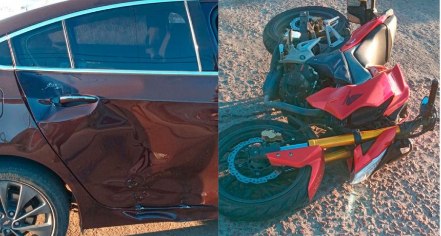 Impacto entre dos conductores, uno a bordo de un auto y el restante que circulaba en moto