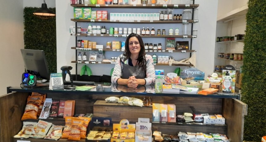 Vitalcer llegó a Bolívar y el móvil de FM 10 visitó el local de avenida San Martín, conócelo en el portal