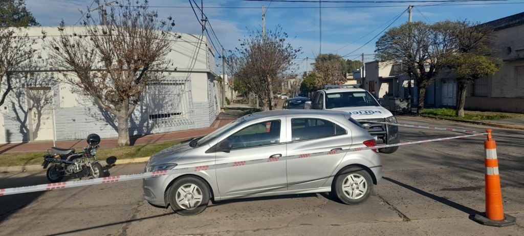 Impacto entre una moto y un auto