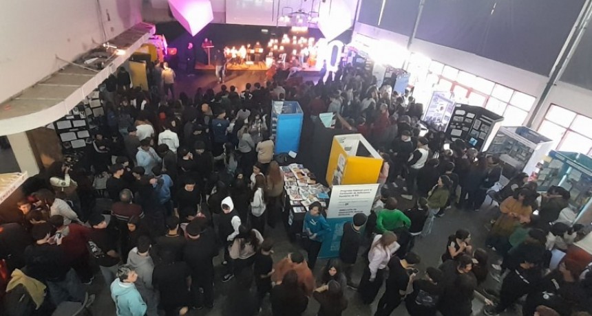 Se desarrolló la Feria de Ciencias en la Escuela Técnica de Bolívar, y tuvo un marco excelente