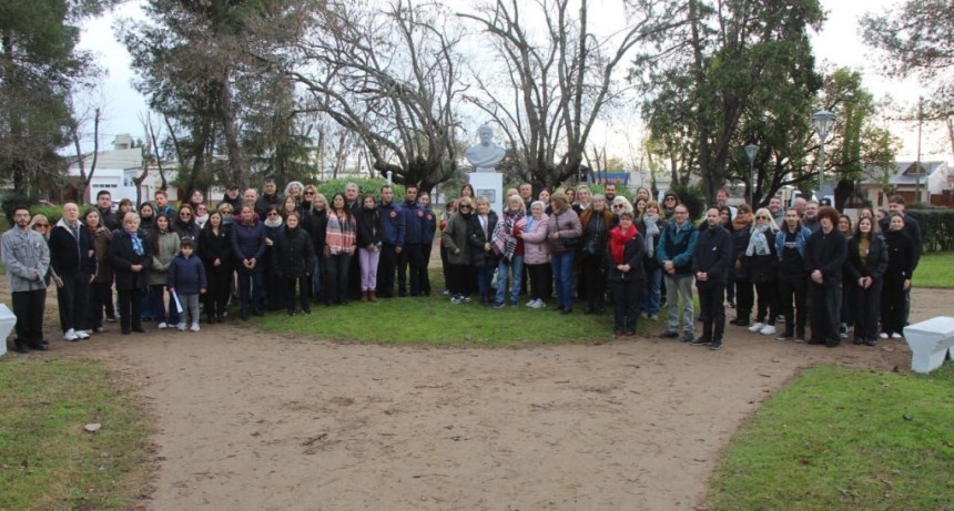 El Municipio conmemor&oacute; el D&iacute;a de la Bandera con izamientos patrios en el M&aacute;stil Central y Plaza Belgrano