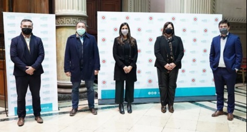 Avanza una iniciativa que garantiza la utilizaci&oacute;n gratuita del transporte p&uacute;blico para los trabajadores y las trabajadoras de la salud