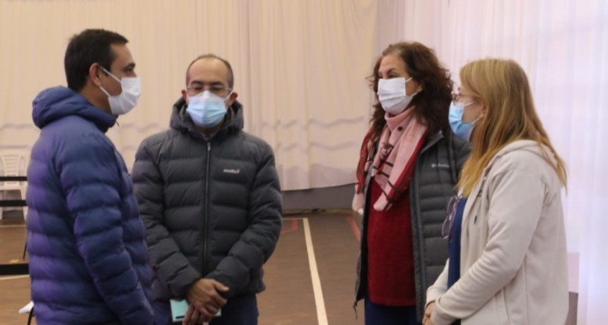 La llegada de m&aacute;s dosis de Astrazeneca hace incesante la vacunaci&oacute;n en el partido de Bol&iacute;var, ya se superaron los 17 mil habitantes inoculados