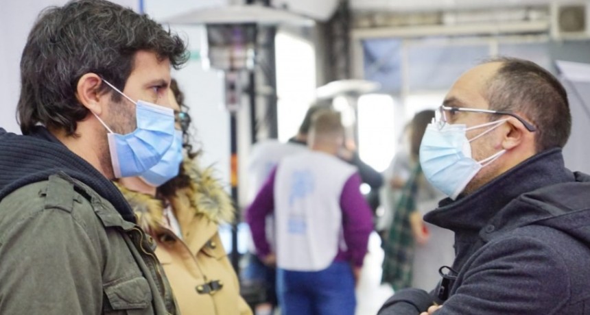 Marcos Pisano: "Tenemos un desaf&iacute;o en las postas de vacunaci&oacute;n durante esta jornada libre para mayores de 40 a&ntilde;os, y contamos con las dosis suficientes para cubrir este segmento etario"