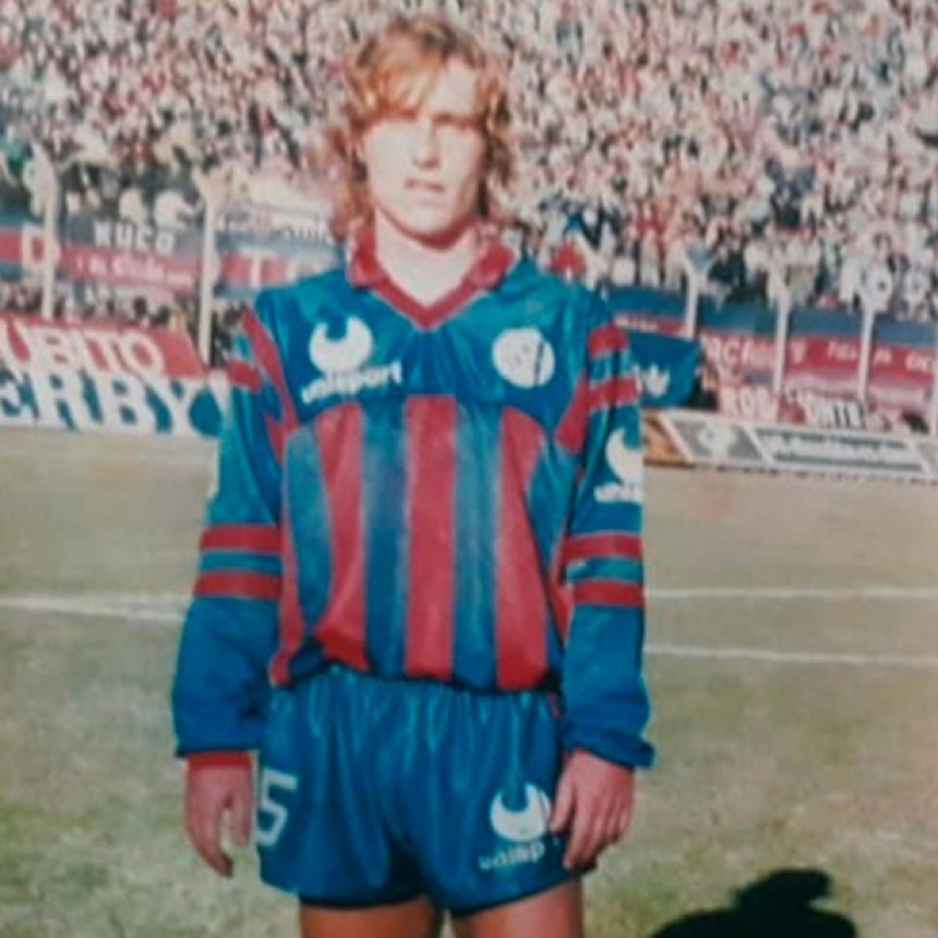 Tony Far&iacute;as: &ldquo;Mi padre naci&oacute; en Bol&iacute;var y comenz&oacute; jugando al f&uacute;tbol all&aacute;, despu&eacute;s termin&oacute; su carrera en Francia pasando por varios equipos&rdquo;