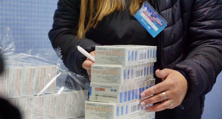 Llegaron un mil vacunas de Sinopharm y Bol&iacute;var est&aacute; cada vez m&aacute;s cerca de ser "Ciudad Protegida"