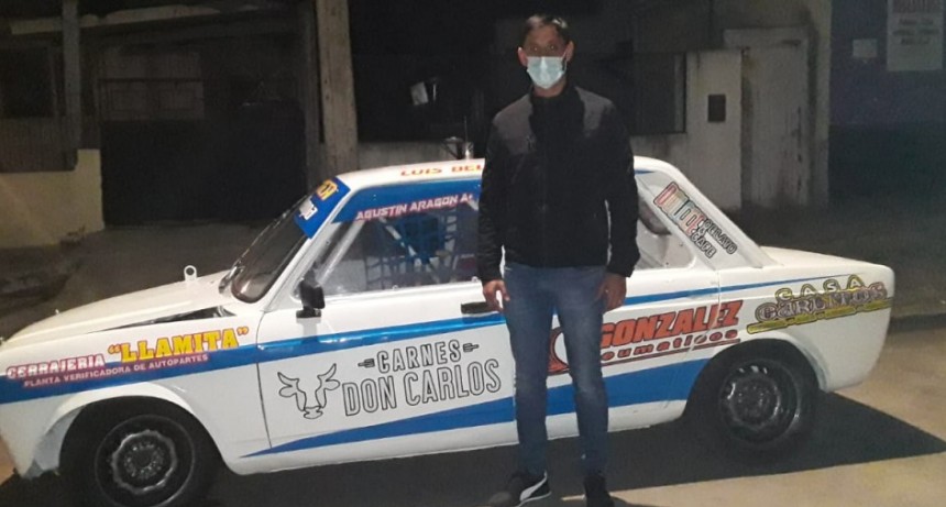 Agust&iacute;n Arag&oacute;n present&oacute; su auto para competir en 2021