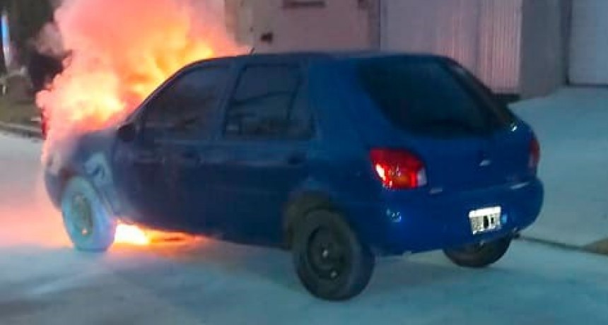 Se registr&oacute; este s&aacute;bado, el incendio parcial en un veh&iacute;culo