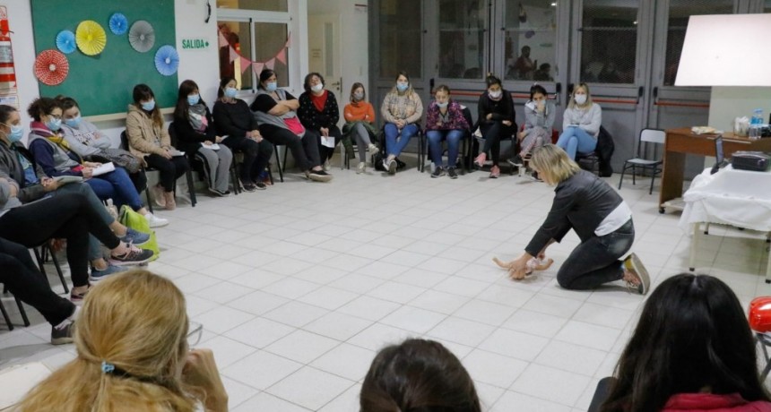 Personal de los Jardines Maternales se capacitó en RCP y Primeros Auxilios en Pediatría