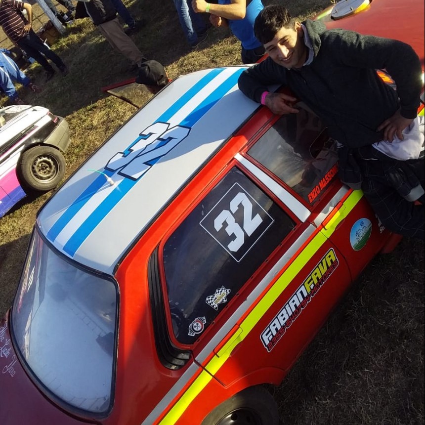 Enzo Massoni: “Se trabaja toda la semana en el auto para ir a las carreras a disfrutar” 