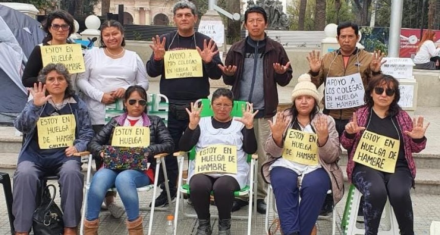 Profesor Javier Oviedo de Salta: “Ya no sabemos qué hacer para que nos escuchen en alguna parte de la Argentina”