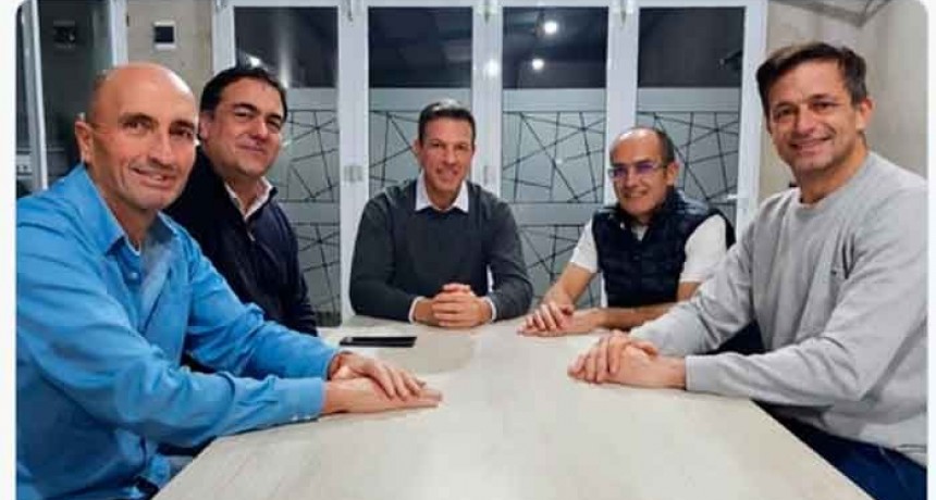 De abajo para arriba: Fuerte apuesta por los intendentes para “arrastrar” votos