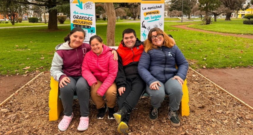 El banco de la amistad ya tiene su lugar en el Centro C&iacute;vico  
