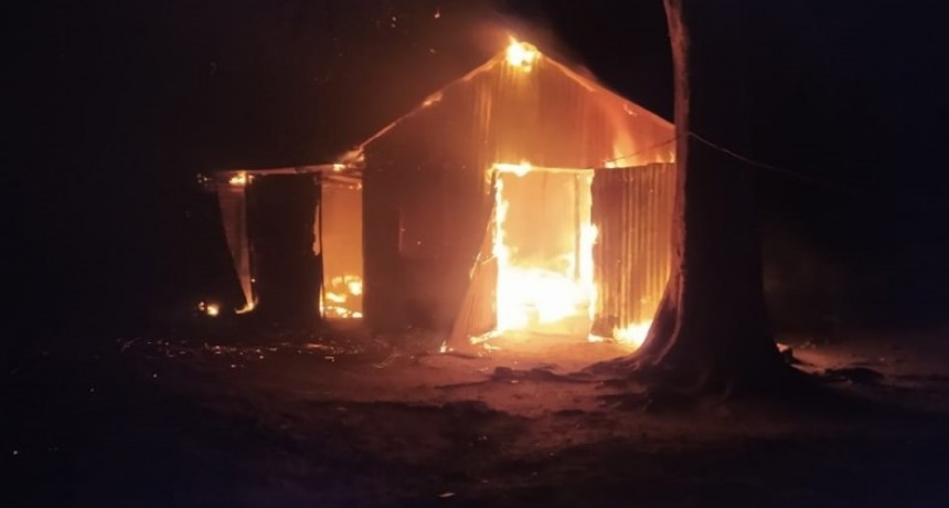 Incendio en una vivienda ubicada en inmediaciones a la escuela n&ordm; 20