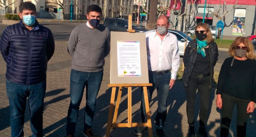 El PRO se reuni&oacute; en plaza Mitre para iniciar formalmente la campa&ntilde;a de cara a las elecciones PASO del 12 de septiembre