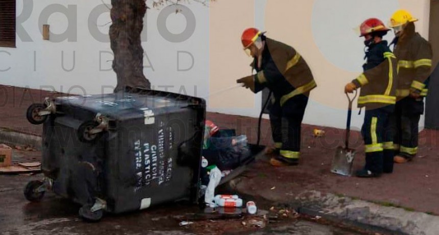 Intentaron incendiar un contenedor