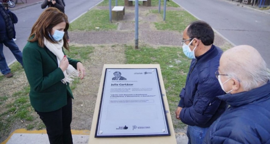 El programa &lsquo;Huellas de la cultura&rsquo; homenaje&oacute; en bol&iacute;var al escritor Julio Cort&aacute;zar