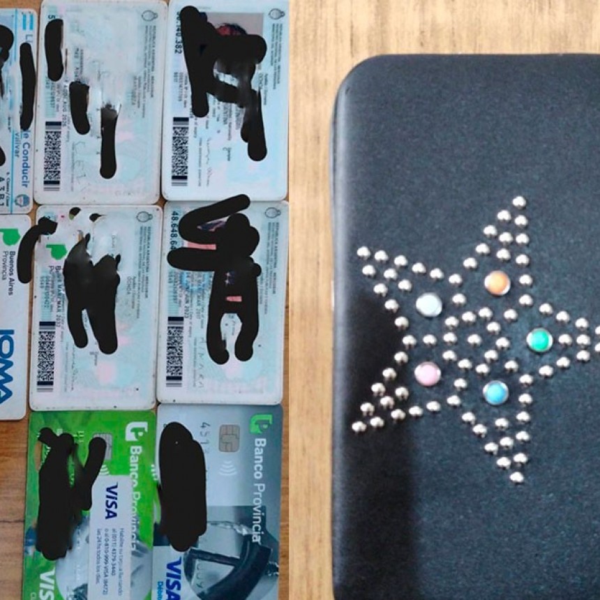 La Policía recuperó pertenencias robadas desde el interior de un auto