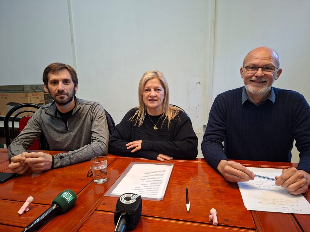 Auntos Agrarios y Turismo: El martes 19 comienza la Capacitación de Mozos y Camareras, dieron detalles en conferencia de prensa