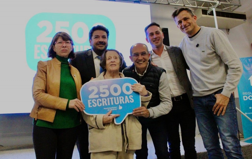Son 2.500 las escrituras entregadas por la Gestión Municipal y que garantizan la seguridad jurídica de las familias bolivarenses