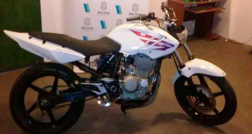 Informe Oficial Comando de Prevención Rural de Bolívar: Se busca al propietario de una moto Honda CBX 250