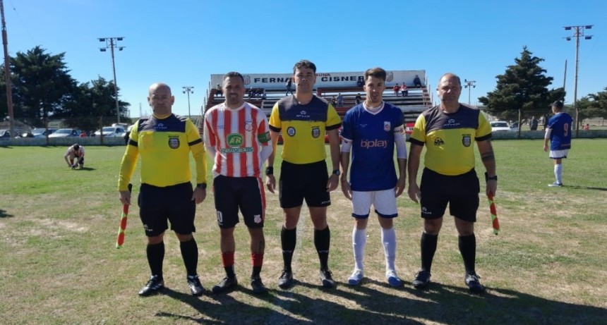 Empleados y Balonpi&eacute; no se sacaron diferencias e igualaron sin goles