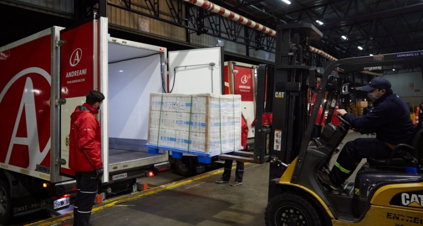 Lleg&oacute; un nuevo cargamento con 570.000 dosis Sinopharm y la Argentina ya recibi&oacute; m&aacute;s de 55 millones de vacunas 