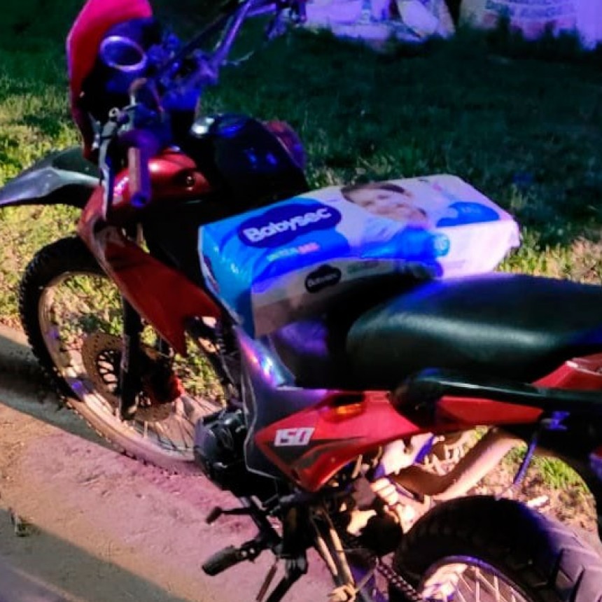 Leve colisi&oacute;n entre un motociclista y un menor a bordo de una bicicleta