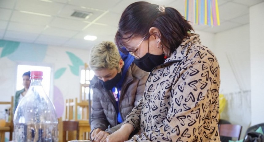 Comenz&oacute; el primer taller abierto a la comunidad en el Hogar de Protecci&oacute;n Integral de Mujeres