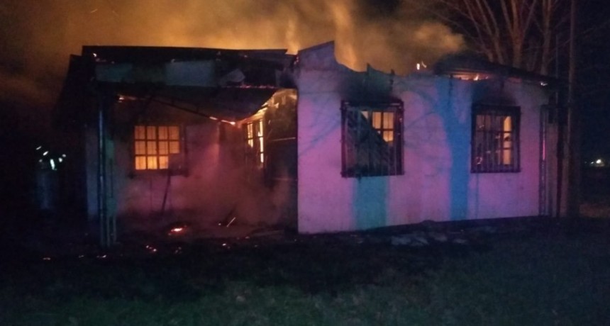 Esta madrugada, incendiaron el Taller de Formación Laboral de la Escuela n°502, ubicado en el predio de la Planta de Reciclaje