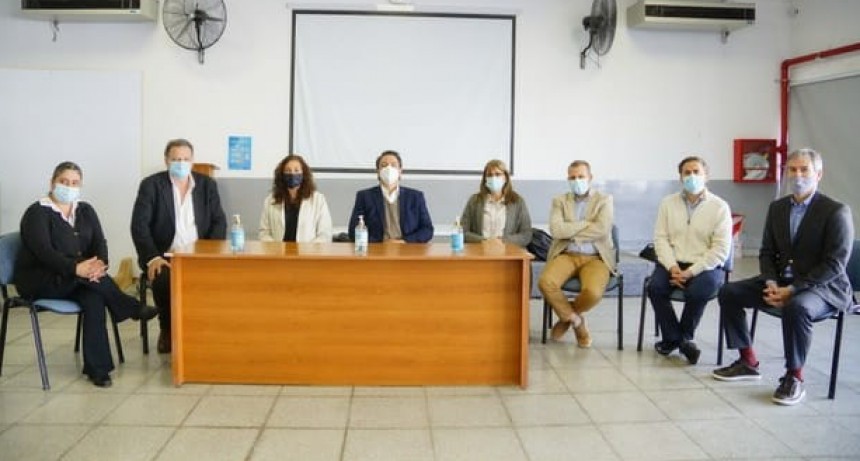 Visita de profesionales del laboratorio Inmunova: "Bol&iacute;var es el fiel reflejo del trabajo en conjunto y articulado , con resultados que hoy est&aacute;n a la vista en la  salud de la comunidad "