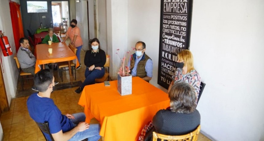 Los adultos mayores que residen en geri&aacute;tricos y residencias ya pueden recibir visitas 