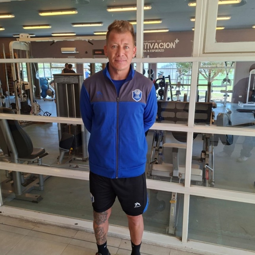 Arnaldo Gonz&aacute;lez: &ldquo;Cuando llega una nominaci&oacute;n as&iacute;, quiere decir que est&aacute;s haciendo las cosas bien, y la verdad que, con el grupo del a&ntilde;o pasado conseguimos el objetivo que el club ven&iacute;a buscando&rdquo;