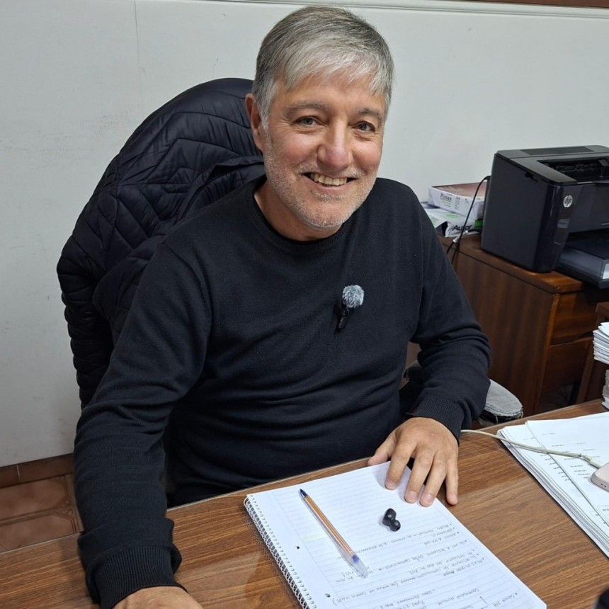 Marcelo Del R&iacute;o: "Ingres&eacute; a trabajar como cadete desde los 13 a&ntilde;os, y ahora estoy a tres monedas de jubilarme, no me arrepiento porque he vivido cosas muy lindas"