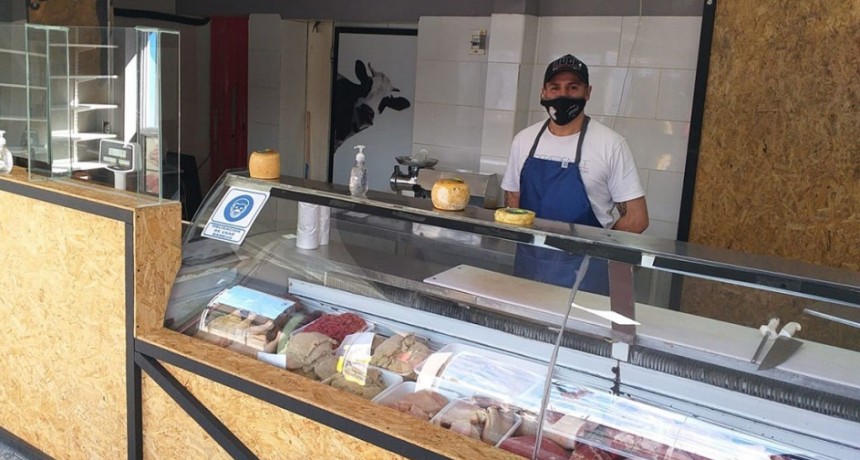 Carnes El Naza inauguró hoy 1 de octubre en Moreno 425
