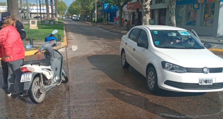 Leve colisión en avenida Lavalle y calle Mitre