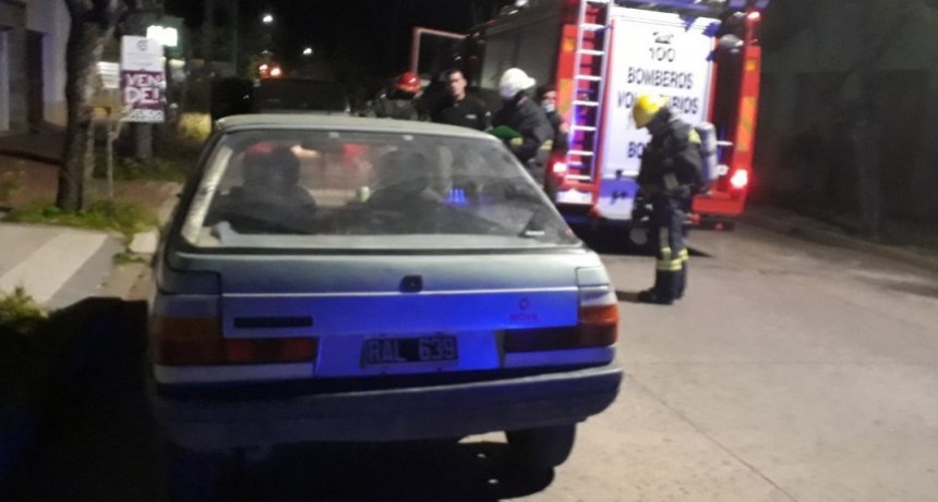 Principio de incendio en un vehículo