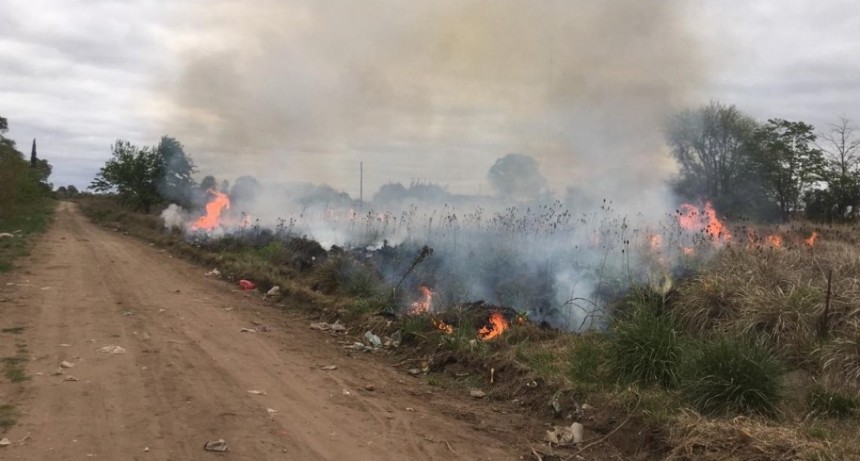 Los cl&aacute;sicos incendios de la costa de las v&iacute;as del Ferrocarril