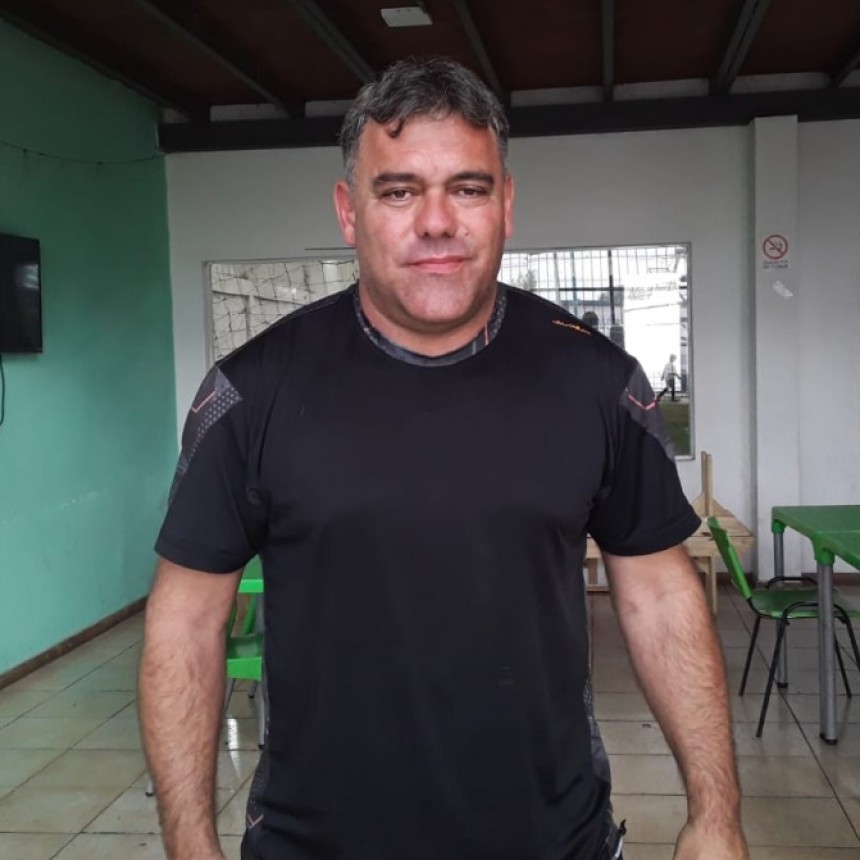 Adri&aacute;n Fuster: "Es el ADN del club, de los jugadores, dejar todo y tratar de hacer un buen f&uacute;tbol"