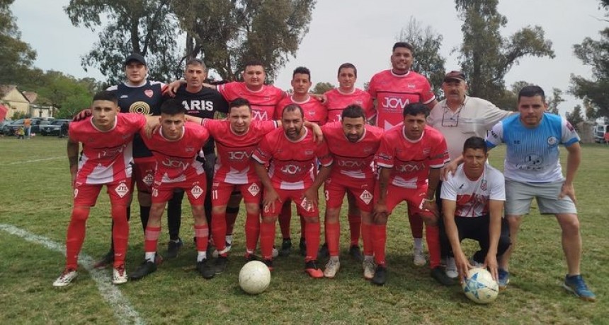 Unzué goleó y se consagró campeón en Segunda División 