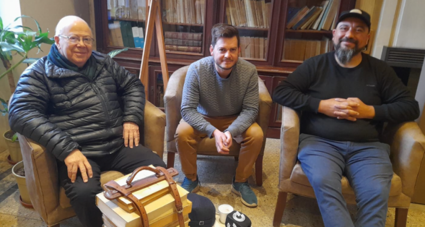 Biblioteca Rivadavia: Anunciaron la apertura de una muestra de libros intervenidos por artistas y un Show para el sábado