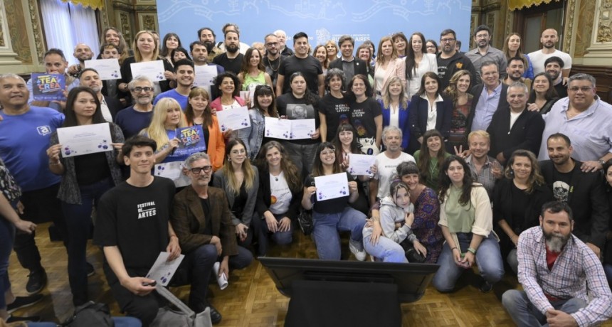Bolívar presente en el acto de Plan de Fortalecimiento a la Cultura Comunitaria