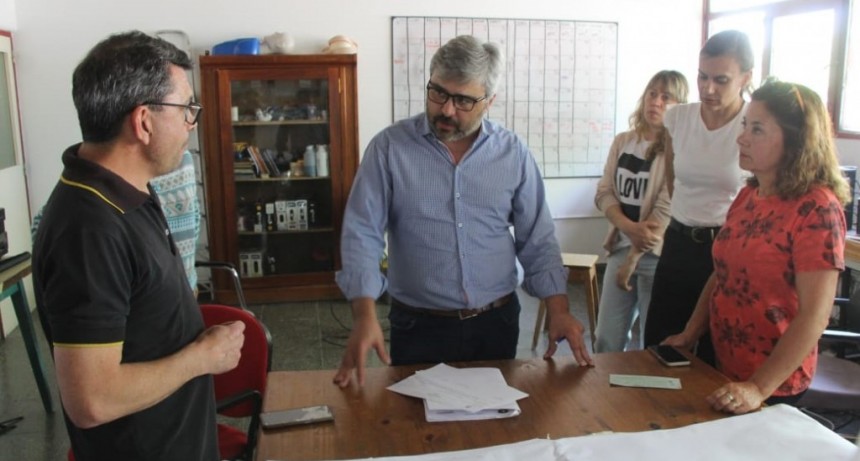 El Municipio realizó un aporte económico a la Escuela Técnica N°1 Simón Bolívar