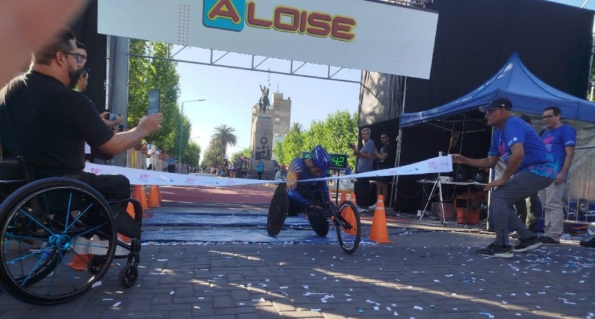 El riojano Gabriel Sosa fue el ganador en silla de ruedas 