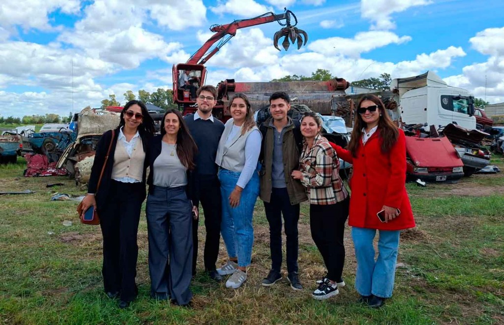 Juzgado de Faltas Municipal: Se inició la compatación de más de 500 vehículos y podrían llegar a sumarse más de 35 toneladas de chatarra que al ser vendida se convertirán en recursos para el Centro de Día Alegrías