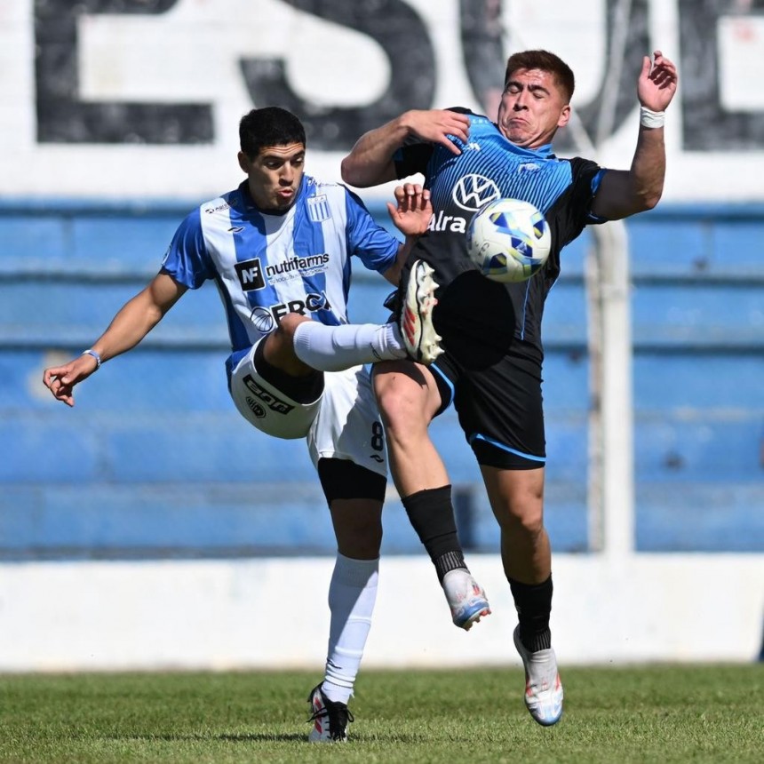 Club Ciudad de Bolívar cayó por  1 a 0 ante la visita a Monte Maíz, agredieron a jugadores y cuerpo técnico en el estacionamiento