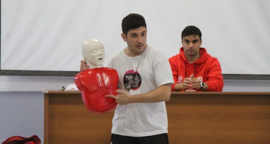 M&aacute;s de 160 personas ampliearon su formaci&oacute;n en cuidados a trav&eacute;s del programa "Manos que Salvan" 